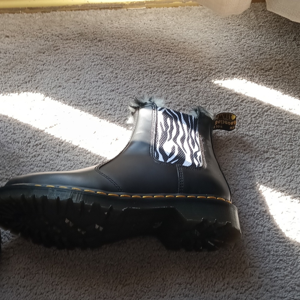 Doc Martins - Picture 4 of 4